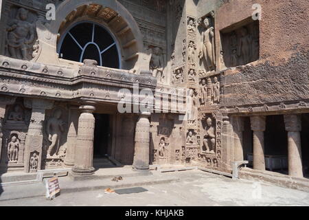 Ajanta - Antike, elegante und sprachlose Schönheit in Steinen Stockfoto