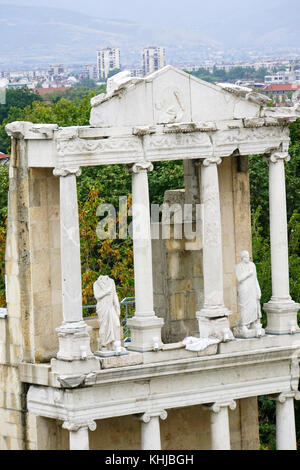 Das römische Theater von Plovdiv ist weltweit einer der am besten erhaltenen antiken Theater, im Stadtzentrum von Plovdiv, Bulgarien. Es war constructe Stockfoto