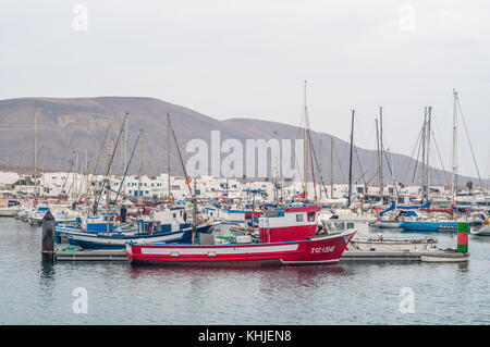 Freizeitaktivitäten port, Sport port, Fischereihafen in Caleta del Sebo, La Graciosa, Kanarische Inseln, Spanien Stockfoto