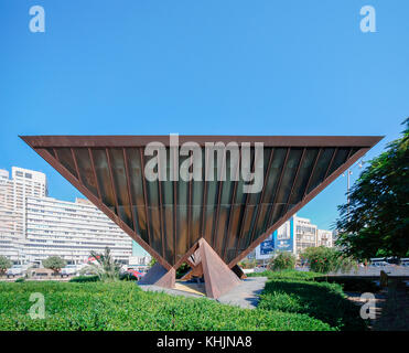 Israel, Tel Aviv das Holocaust-mahnmal Skulptur auf dem zentralen Platz von tel aviv Rabin Square von yigal tumarkin Stockfoto