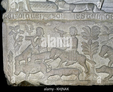 Fernan Perez de Andrade (d. 1397). spanische Ritter. Detail. Hunter von Wildschwein. Erleichterung. St. Franziskus Kirche. Betanzos. Galizien. Spanien. Stockfoto