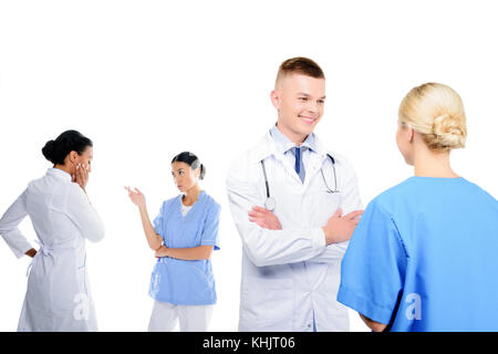 Chirurgen und Ärzte in Gespräch Stockfoto