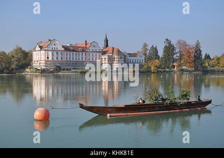 Blick von Schärding (Österreich) über den Fluss Inn Neuhaus (Bayern) Stockfoto