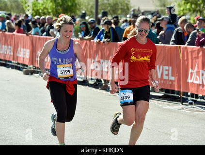 Marathonläufer am Mount Charleston Revel Rennen in Las Vegas, Nevada. Stockfoto