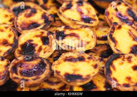 Pastell de nata. Traditionelles portugiesisches Gebäck. Stockfoto