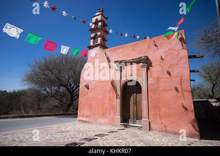 Kleine Landschaft Kapelle für die Bekehrung der Indianer zum Katholizismus in Mexiko benutzt Stockfoto