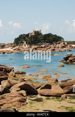 Cotes-d'Armor, Ploumanach Felsen an der Küste des Rosa Granits in Perros-Guirec. Stockfoto