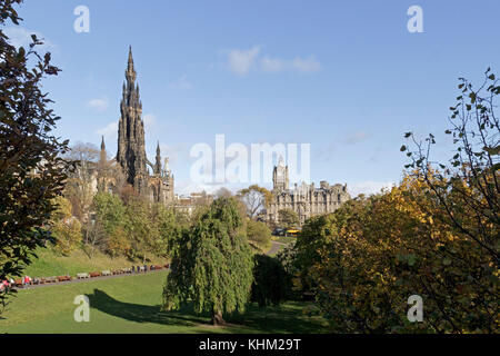 Das Scott Monument und Balmoral Hotel, Edinburgh, Schottland, Großbritannien Stockfoto