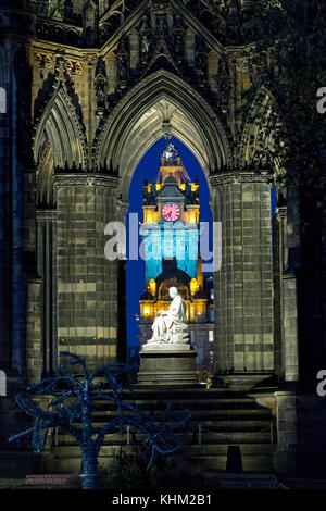 Das Scott Monument und Balmoral Hotel, Edinburgh, Schottland, Großbritannien Stockfoto