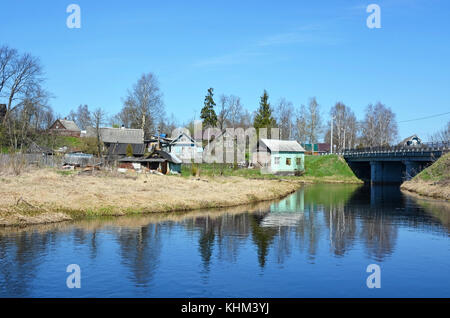 Elena ladozhka River (Fluss) am Staraja Ladoga Stadt, Russland Stockfoto