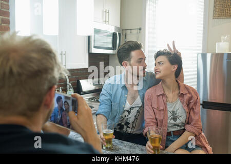 Freunden auf einer Party zusammen Stockfoto