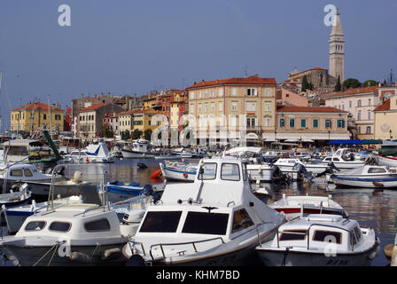 Boote in Rovinj, Kroatien Stockfoto