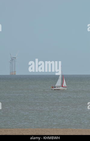 Boot Segeln auf dem Meer Stockfoto