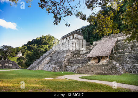 Inschriften Tempel in den Ruinen der antiken Maya-Stadt, Palenque, Chiapas, Mexiko Stockfoto