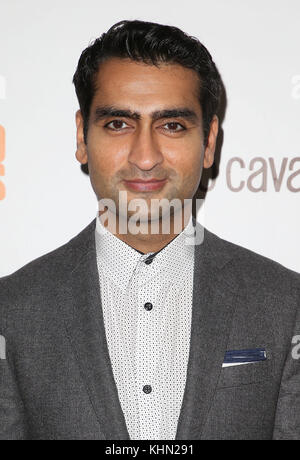 Beverly Hills, Kalifornien, USA. 17. Nov, 2017. 17. November 2017 - Beverly Hills, Kalifornien - kumail nanjiani. lupus La 15. jährlichen hollywood Tasche Damen Mittagessen. Photo Credit: f. sadou/admedia Kredit: f. sadou/admedia/zuma Draht/alamy leben Nachrichten Stockfoto