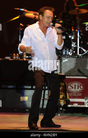 MIAMI, FL - 14. APRIL: David Cassidy führt auf der Magic City Casino am 14. April 2012 in Miami, Florida. © mpi04/MediaPunch Inc Stockfoto