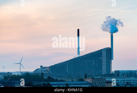 Amager power station und Skipiste in Kopenhagen in Dänemark Stockfoto