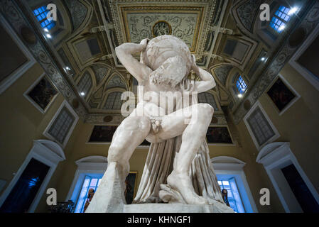 Neapel. Italien. Atlas Farnese Skulptur, 2. Jahrhundert n. Chr. Museo Archeologico Nazionale di Napoli. Neapel Nationalen Archäologischen Museum. Stockfoto