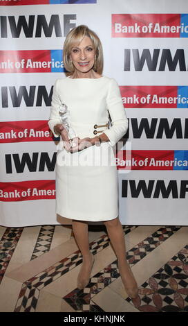 Die 28. Jährliche Verleihung der Courage in Journalism Awards der International Women’s Media Foundation zu Ehren von Andrea Mitchell, Deborah Amos, Saniya Toiken, Hadeel al-Yamani in der Cipriani 42nd Street mit: Andrea Mitchell Where: New York, New York, United States Wann: 18 Oct 2017 Credit: Derrick Salters/WENN.com Stockfoto