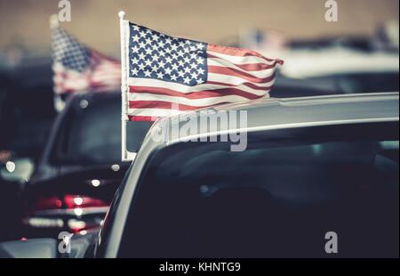 Amerikanische Autos Markt. Neue und gebrauchte Fahrzeuge zum Verkauf. der Automobilindustrie. Stockfoto