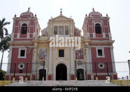 Kirche el Calvario auf dem Hügel in Leon, Nicaragua Stockfoto