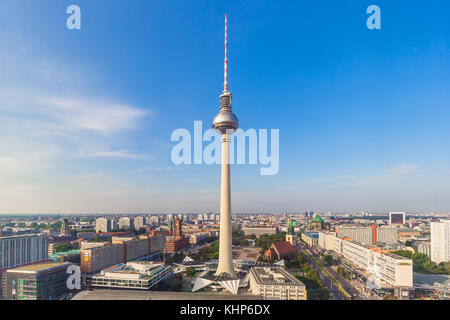 Berlin, Deutschland - 31. August 2017: Berliner Skyline und den Fernsehturm, Alexanderplatz in Deutschland. Stockfoto