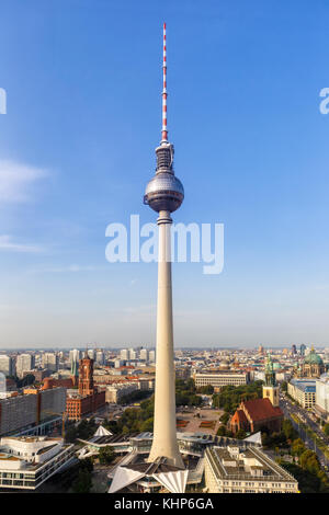 Berlin, Deutschland - 31. August 2017: Berliner Skyline und den Fernsehturm, Alexanderplatz in Deutschland. Stockfoto