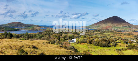 Schöne Aussicht von der unteren Diamond Hill Spaziergang in den Connemara National Park, letterfrack, Co.Galway, Irland Stockfoto