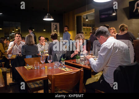 Im Pickles Restaurant in der Altstadt von Nantes, Loire Atlantique, Frankreich. Stockfoto