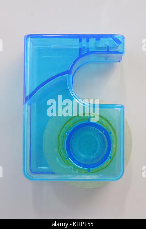 Kunststoff blau Klebeband Halter. Stockfoto