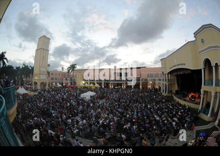 Boca Raton - Januar 15: Atmosphäre während der Sonnenschein Blues Festival in der mizner Park Amphitheater am 15. Januar 2017 in Boca Raton, Florida Personen: Atmosphäre Stockfoto