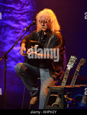 FORT LAUDERDALE, FL - FEBRUAR 04: Arlo Guthrie tritt am 4. Februar 2017 im Parker Playhouse in Fort Lauderdale Florida auf Leute: Arlo Guthrie Stockfoto