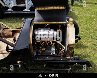 Motor für ein wirklich altes Auto (1920s) Stockfoto