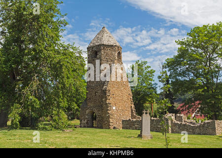 Szigliget, Veszprém County, Ungarn. Achteckiger Turm der Kirche Avasi-Réhely, die im 13. Jahrhundert gegründet wurde. Stockfoto
