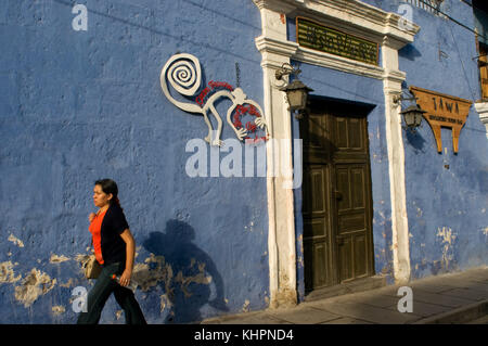 Innenstadt von Arequipa mit Häusern in Pastelltönen, Stadt Arequipa, Peru Stockfoto