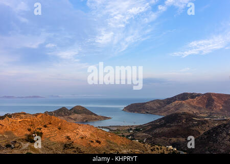 Atemberaubende Aussicht auf das Meer von der Chora patmos Insel, Griechenland, am Abend Stockfoto