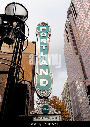 Theater Festzelt der Arlene Schnitzer Concert Hall (Portland Center für Darstellende Künste) Stockfoto
