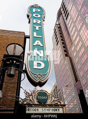 Theater Festzelt des Portland Arlene Schnitzer Concert Hall (Portland Center für Darstellende Künste) Stockfoto