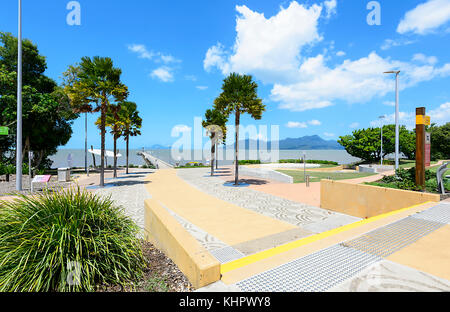 Dekoriert Plasterung auf Cardwell Wasser nahe der Anlegestelle, Far North Queensland, FNQ, Australien Stockfoto