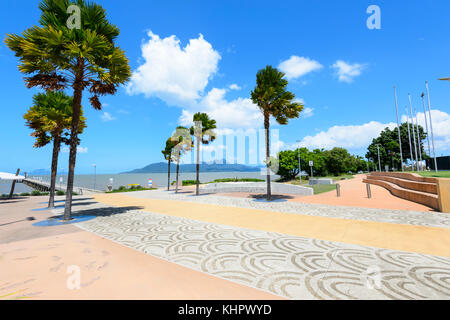 Dekoriert Plasterung auf Cardwell Wasser nahe der Anlegestelle, Far North Queensland, FNQ, Australien Stockfoto