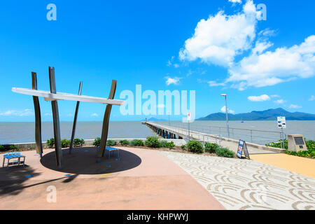 Anzeigen von Cardwell Wasser nahe der Anlegestelle, Far North Queensland, FNQ, Australien Stockfoto