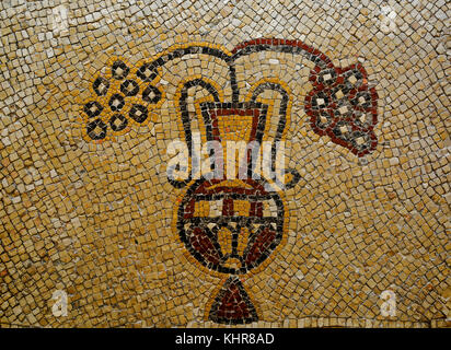 Byzantinisches Mosaik in der Kirche auf dem Berg Nebo in Jordanien. Stockfoto