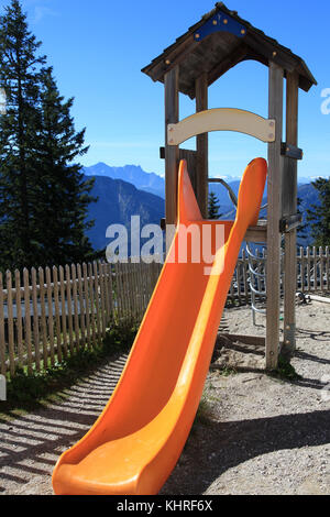 Kunststoff Folie auf Kinderspielplatz Stockfoto