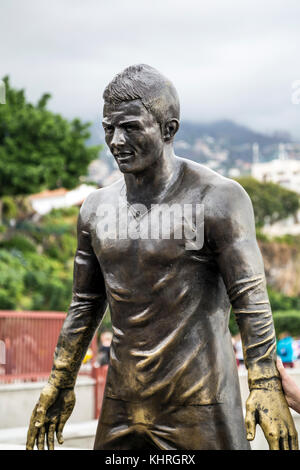 Cristiano Ronaldo Skulptur vor der CR7 Museum in Funchal, Madeira, Portugal Stockfoto