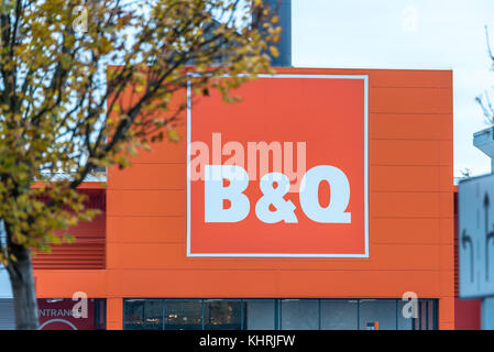 Northampton, Großbritannien - 26. Oktober 2017: Ansicht des BQ-Logos im Nene Valley Retail Park. Stockfoto