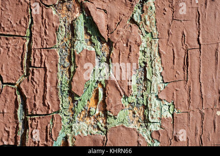 Textur von Braun und cyan Risse im Lack auf Holz Wand Stockfoto