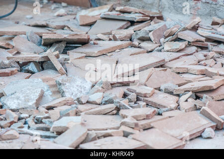 Terrasse Doppelboden, in Werke wtaerproofing unter zu setzen. Stockfoto