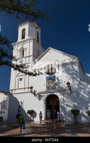 Kirche von El Salvador (Der Heiland), Plaza Balcón de Europa, Nerja, Spanien Stockfoto