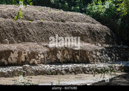 Mexiko, Oaxaca, Huatulco. Copalita, Öko-Archäologischer Park. Restaurierte archäologische Überreste der antiken Stadt Copalitan. Stockfoto