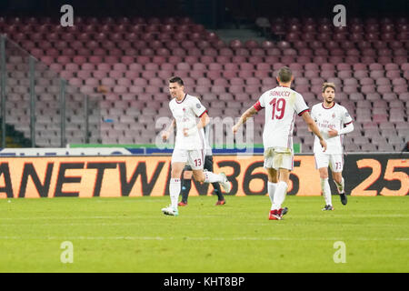 Neapel, Italien. 18 Nov, 2017. Neapel - Italien 18/11/2017 alessio Romagnoli von ac mailand feiert während der Match zwischen s.s.c. Napoli und ac mailand im Stadio San Paolo Neapel. Credit: Emanuele Sessa/pacfic Presse/alamy leben Nachrichten Stockfoto